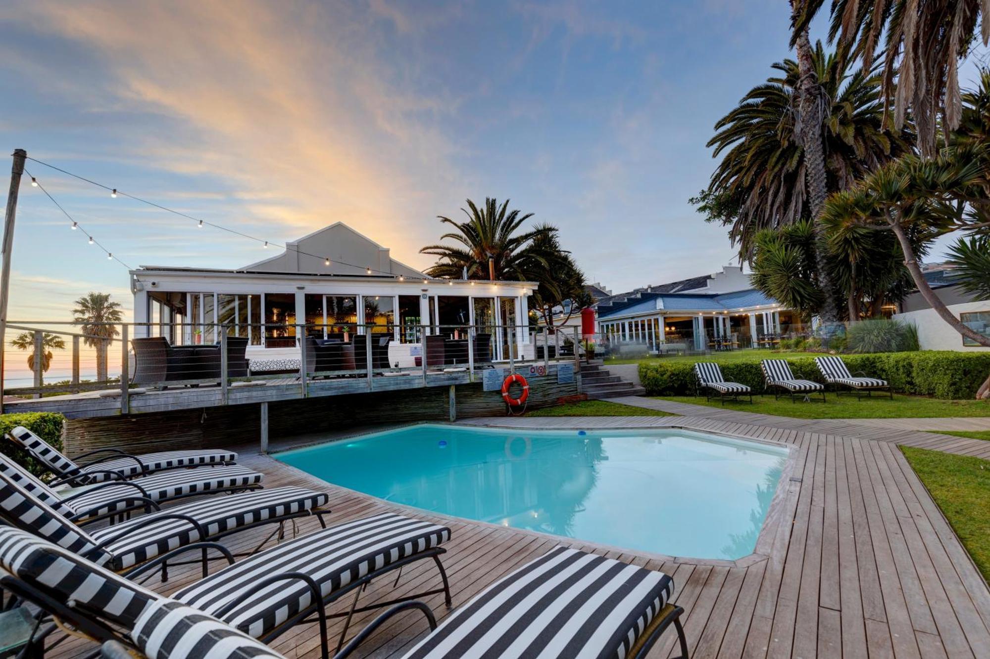 Protea Hotel By Marriott Mossel Bay Exteriör bild