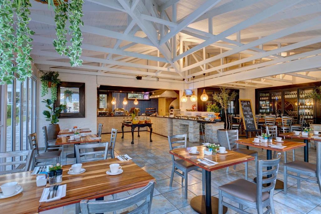 Protea Hotel By Marriott Mossel Bay Exteriör bild