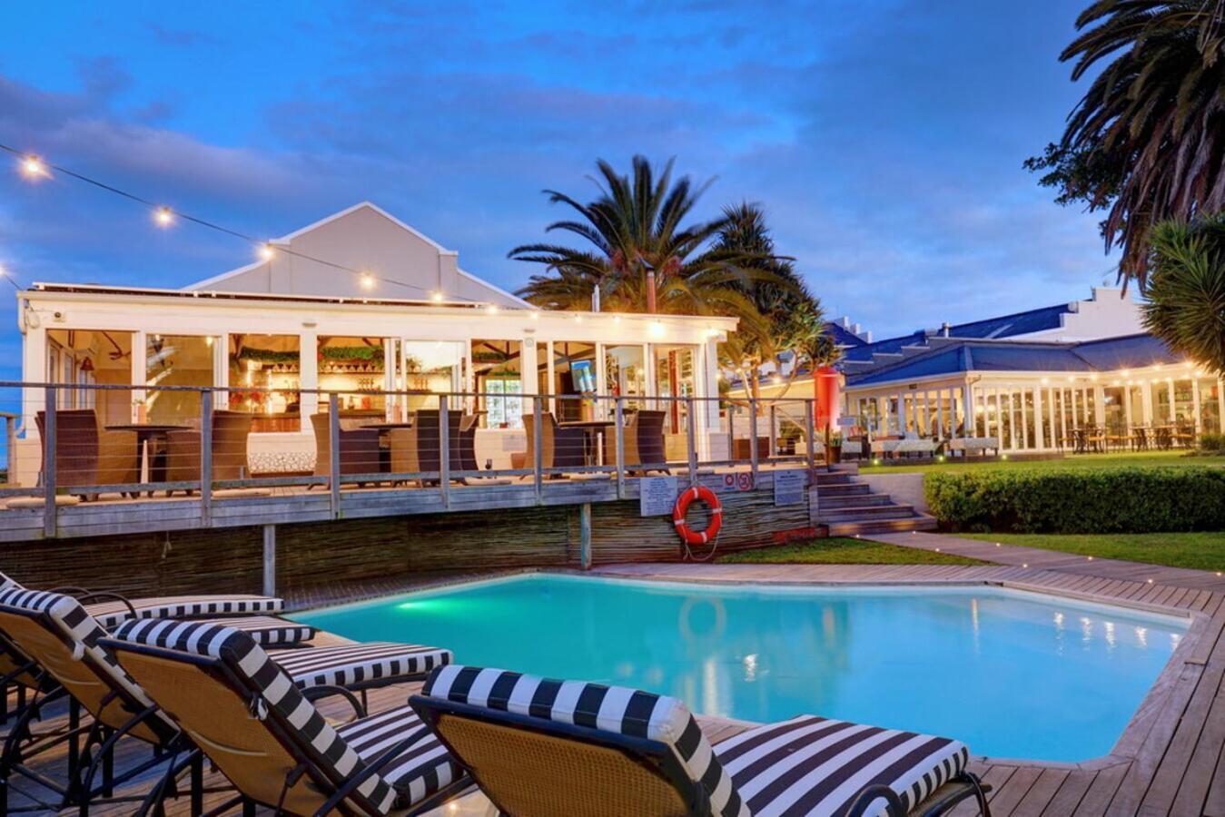 Protea Hotel By Marriott Mossel Bay Exteriör bild